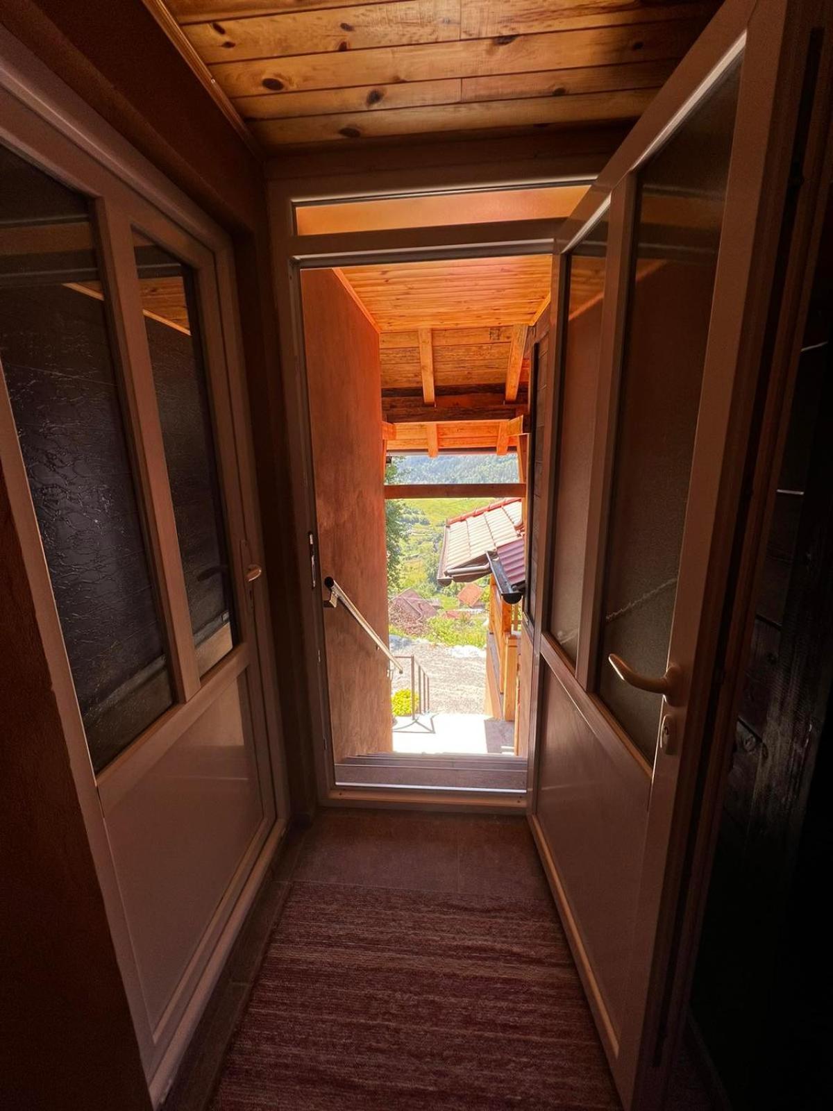 Ljubav Stara Zaovine Hotel Lazici ภายนอก รูปภาพ